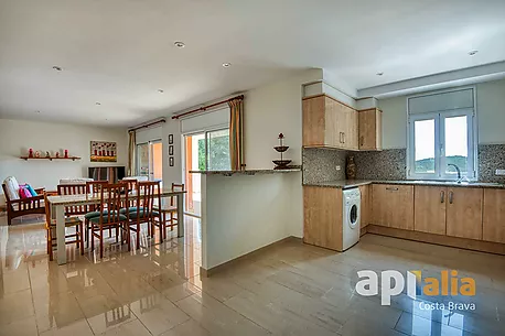 Spectacular independent villa with pool and garden in the exclusive Vescomtat urbanization of Cabanyes (Calonge)