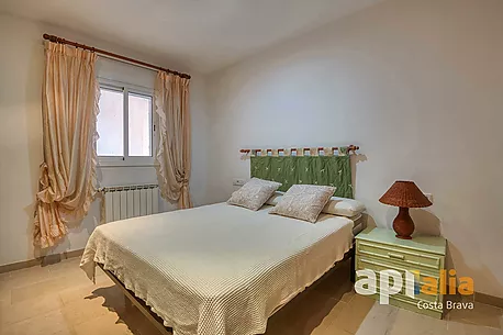 Spectacular independent villa with pool and garden in the exclusive Vescomtat urbanization of Cabanyes (Calonge)