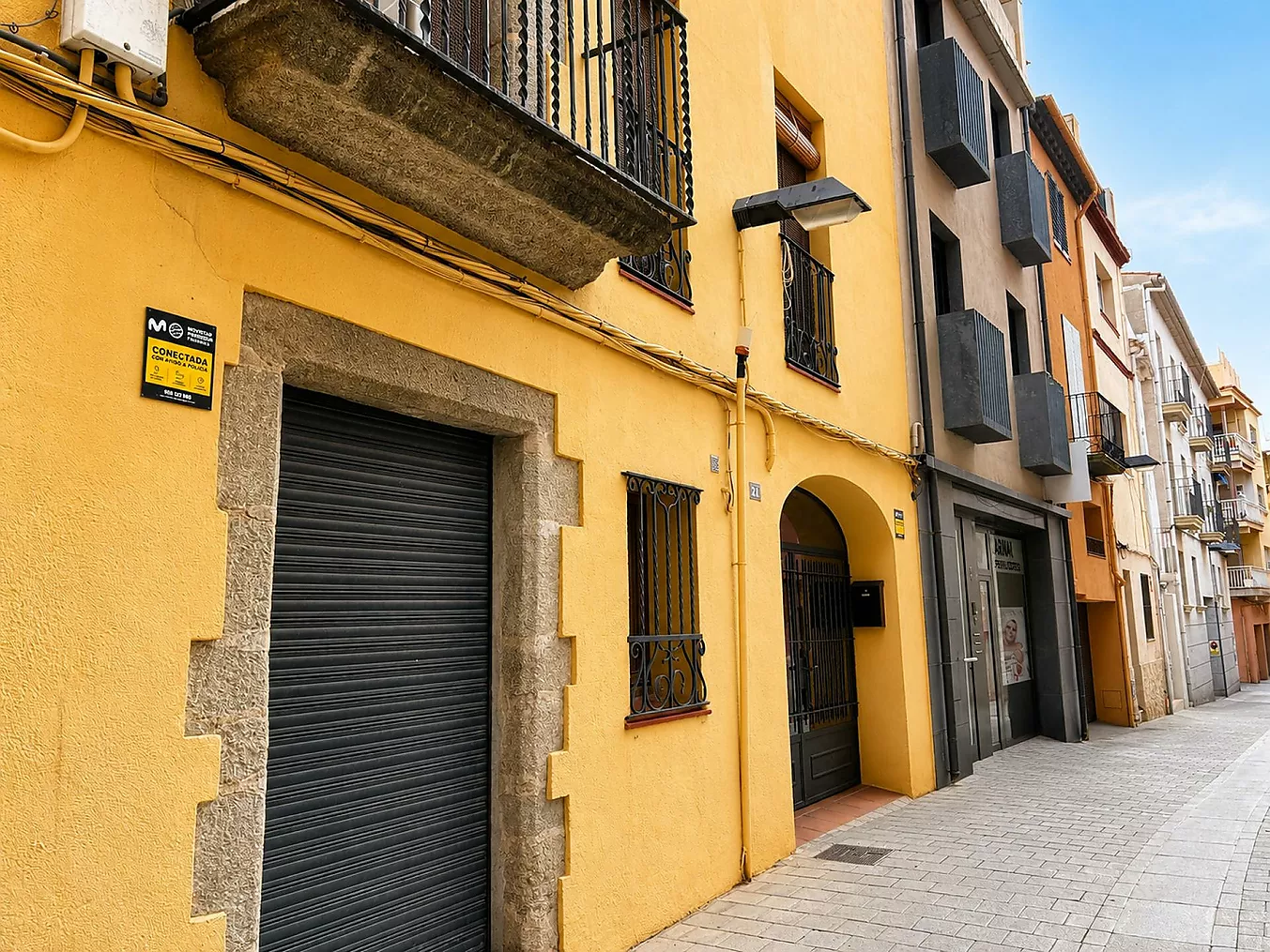 Ampli local comercial amb sortida de fums al centre de Palamós