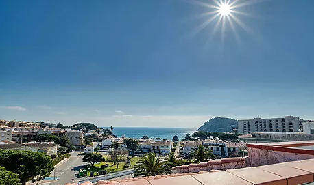 Ampli local comercial amb sortida de fums al centre de Palamós