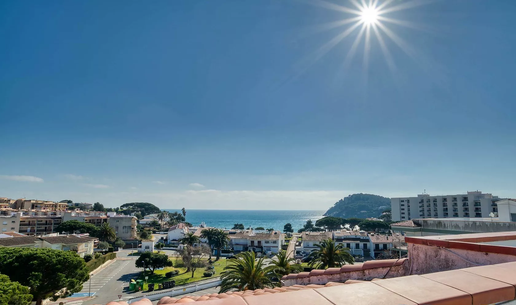 Ampli local comercial amb sortida de fums al centre de Palamós