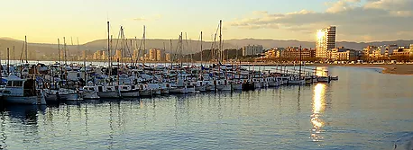 Ampli local comercial amb sortida de fums al centre de Palamós