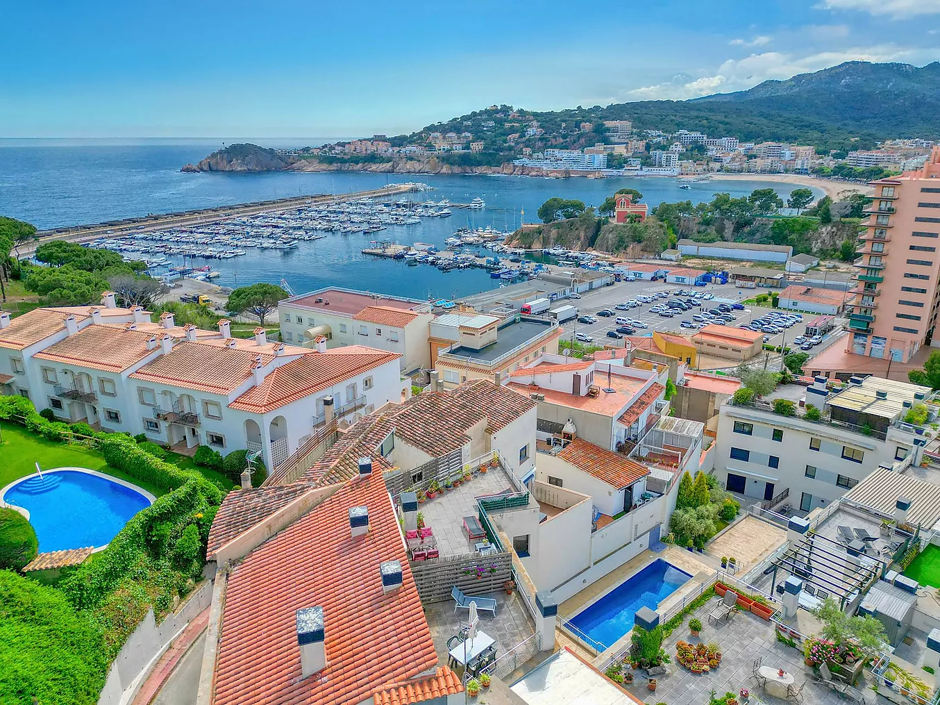 ÁTICO CON GRAN TERRAZA Y PISCINA A 5 MIN DE LA PLAYA