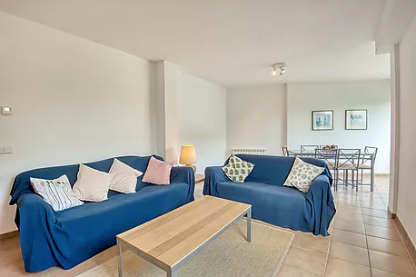 PENTHOUSE WITH TERRACE AND POOL 5 MINUTES FROM THE BEACH