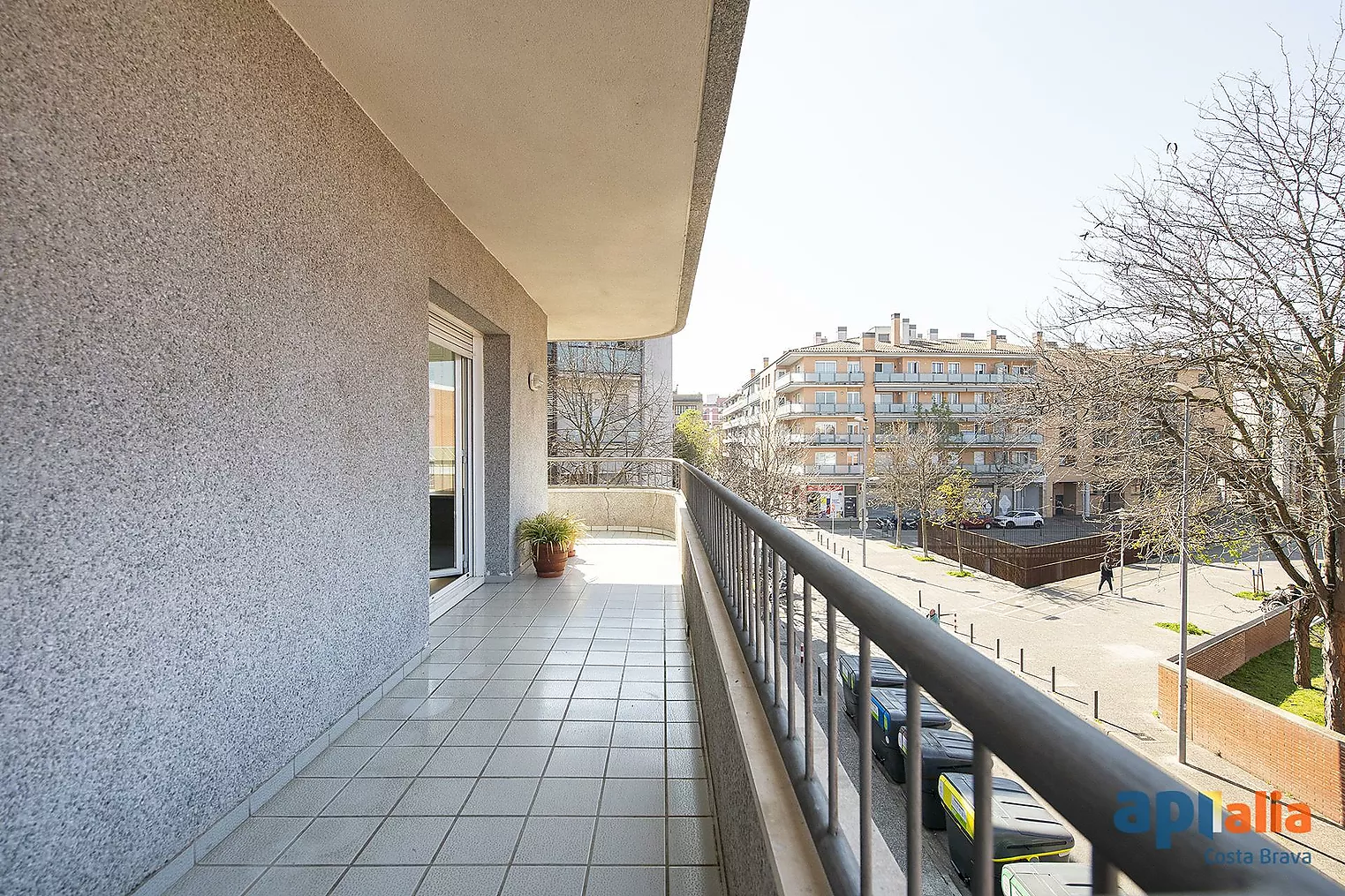 Atractiu pis amb terrassa a la zona de la Devesa de Girona