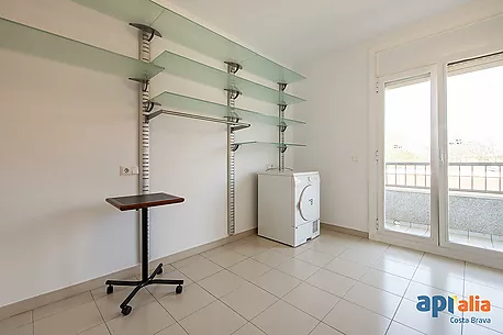 Atractiu pis amb terrassa a la zona de la Devesa de Girona