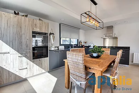 Maison contemporaine de plain pied à 5 minutes de Platja d'Aro.