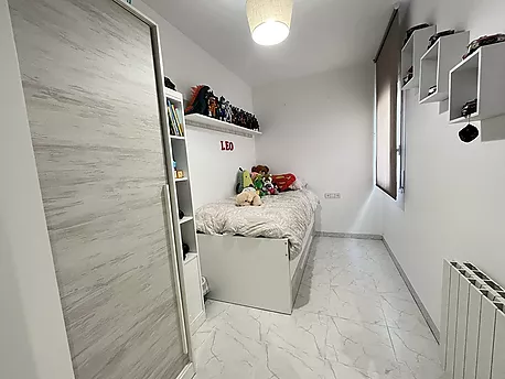 Appartement lumineux avec terrasse commune et balcon dans un quartier très complet