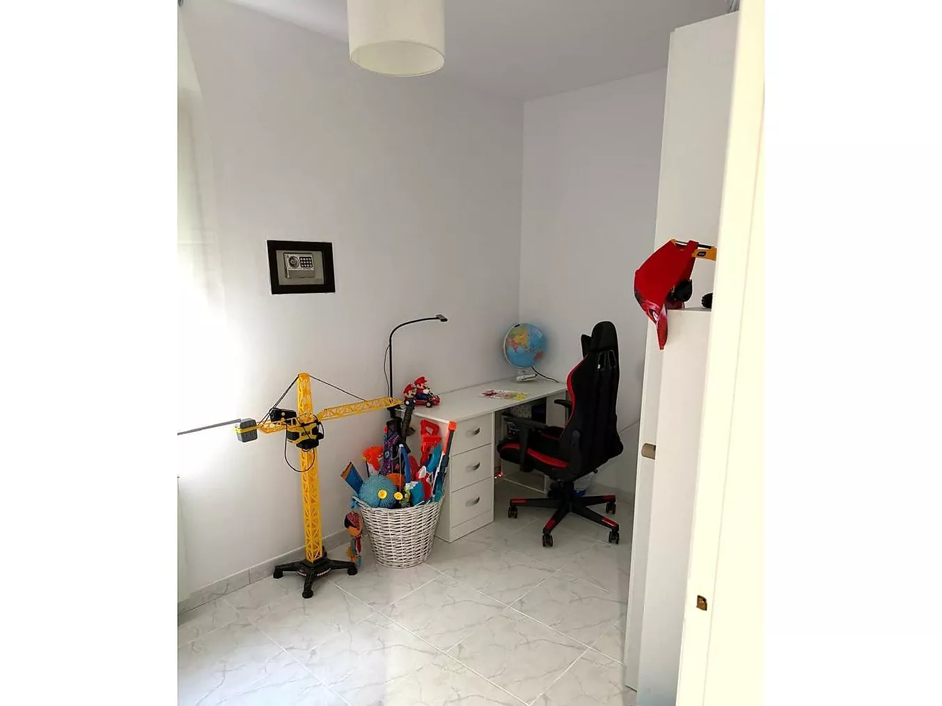 Bright apartment with communal terrace and balcony in a fully serviced area