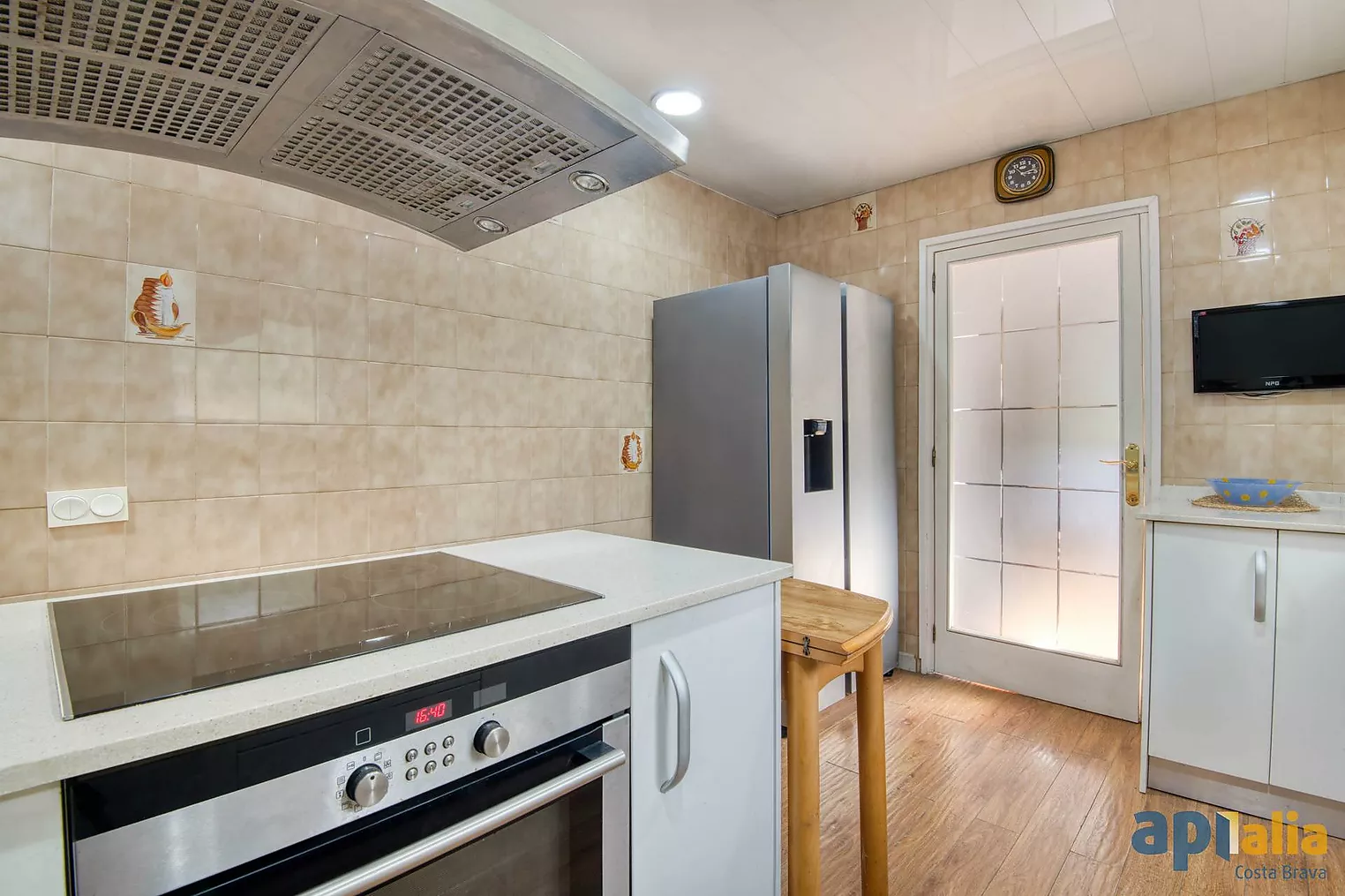 Casa aislada con 6 habitaciones, Urbanización Casa Nova