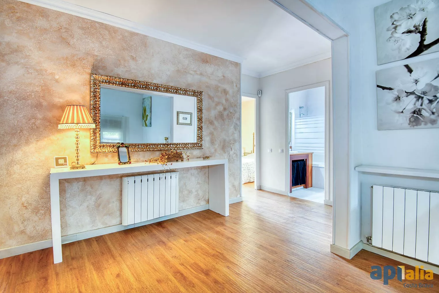 Casa aislada con 6 habitaciones, Urbanización Casa Nova