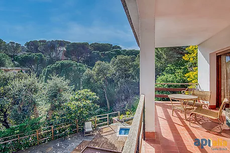 Casa aislada con 6 habitaciones, Urbanización Casa Nova