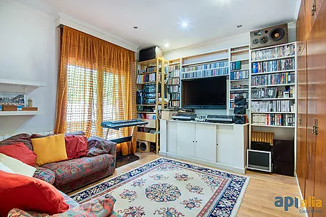 Casa aislada con 6 habitaciones, Urbanización Casa Nova