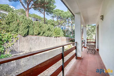 Casa aislada con 6 habitaciones, Urbanización Casa Nova