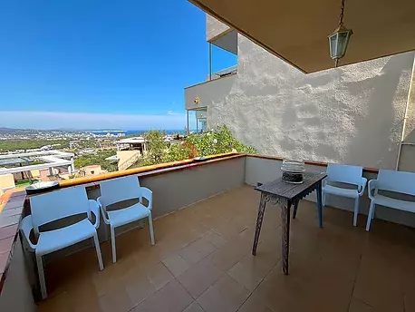 Appartement lumineux avec vue panoramique sur la mer à Sant Feliu de Guíxols.