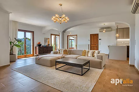 Superbe maison avec piscine et vue pour profiter du style de vie méditerranéen