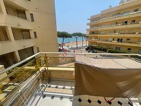 Pis ampli en primera línia de mar a Platja d'Aro