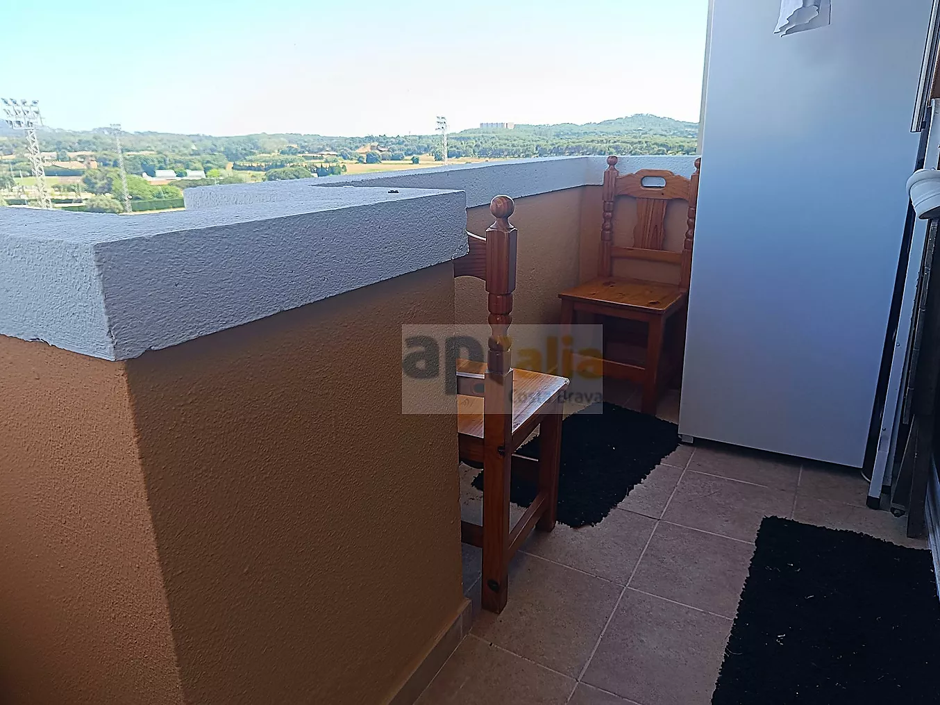 Bright apartment near the beaches of Calella de Palafrugell and Llafranc.