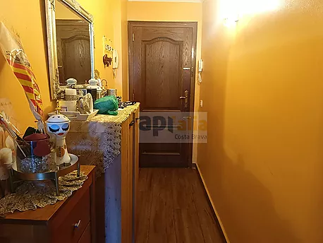 Bright apartment near the beaches of Calella de Palafrugell and Llafranc.
