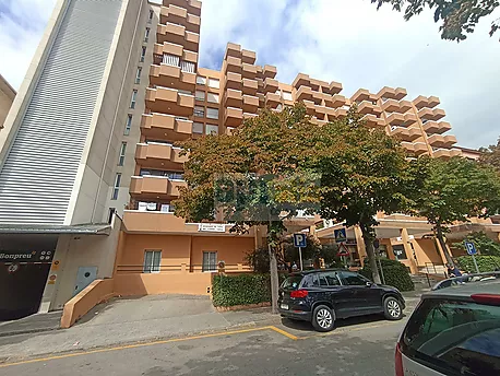 Bright apartment near the beaches of Calella de Palafrugell and Llafranc.