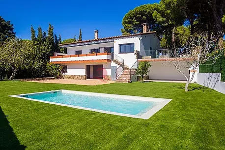 Gerenoveerd huis met zeezicht in Platja d'Aro