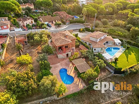 Villa for sale in Calonge