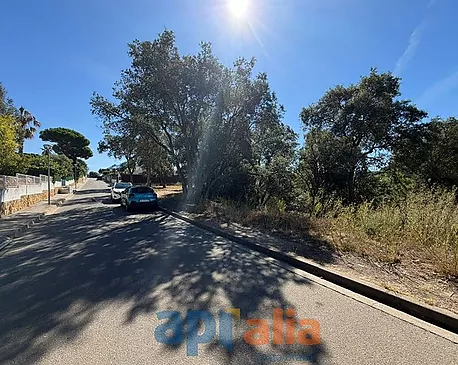 PARCEL·LA A LA URBANITZACIÓ MAS PALLÍ II (CALONGE) AMB PROJECTE BÀSIC INCLO S