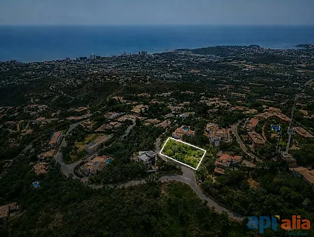 BUIDABLE PLOT IN THE PRESTIGIOUS MAS NOU RESIDENTIAL DEVELOPMENT SEA VIEWS