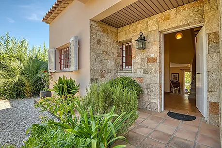 Apialia Costa Brava Exclusive. 131 m  townhouse for sale in a privileged area of S Agaró, featuring 3 double bedrooms, 2 full bathrooms, a private gar