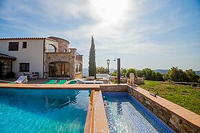 Rustic villa with amazing panoramic views