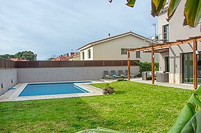 Spectacular villa for sale in the Mas Pareras area of Palamós.