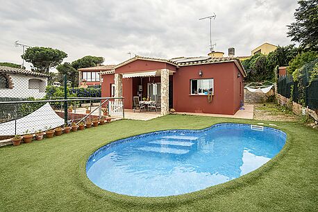 Reformed villa with private pool