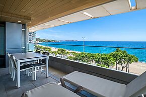 Preciós apartament modern amb increïbles vistes al mar