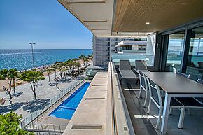 Bel appartement moderne avec une vue imprenable sur la mer