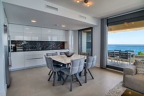 Preciós apartament modern amb increïbles vistes al mar