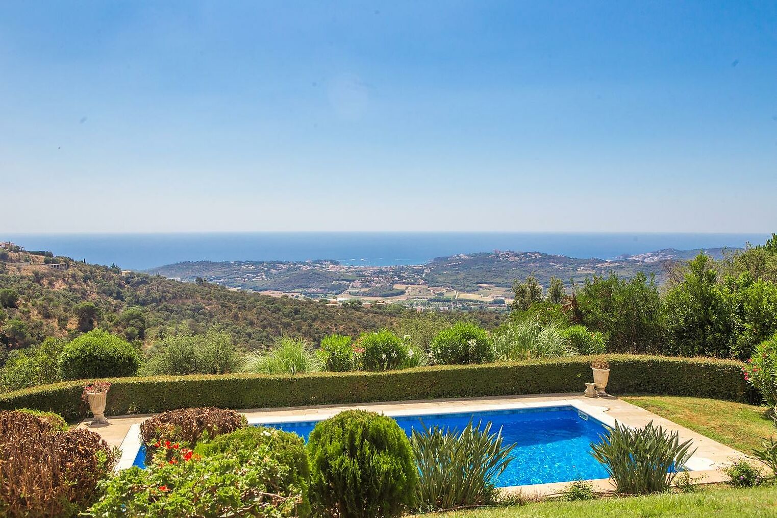 Amazing villa with sea views
