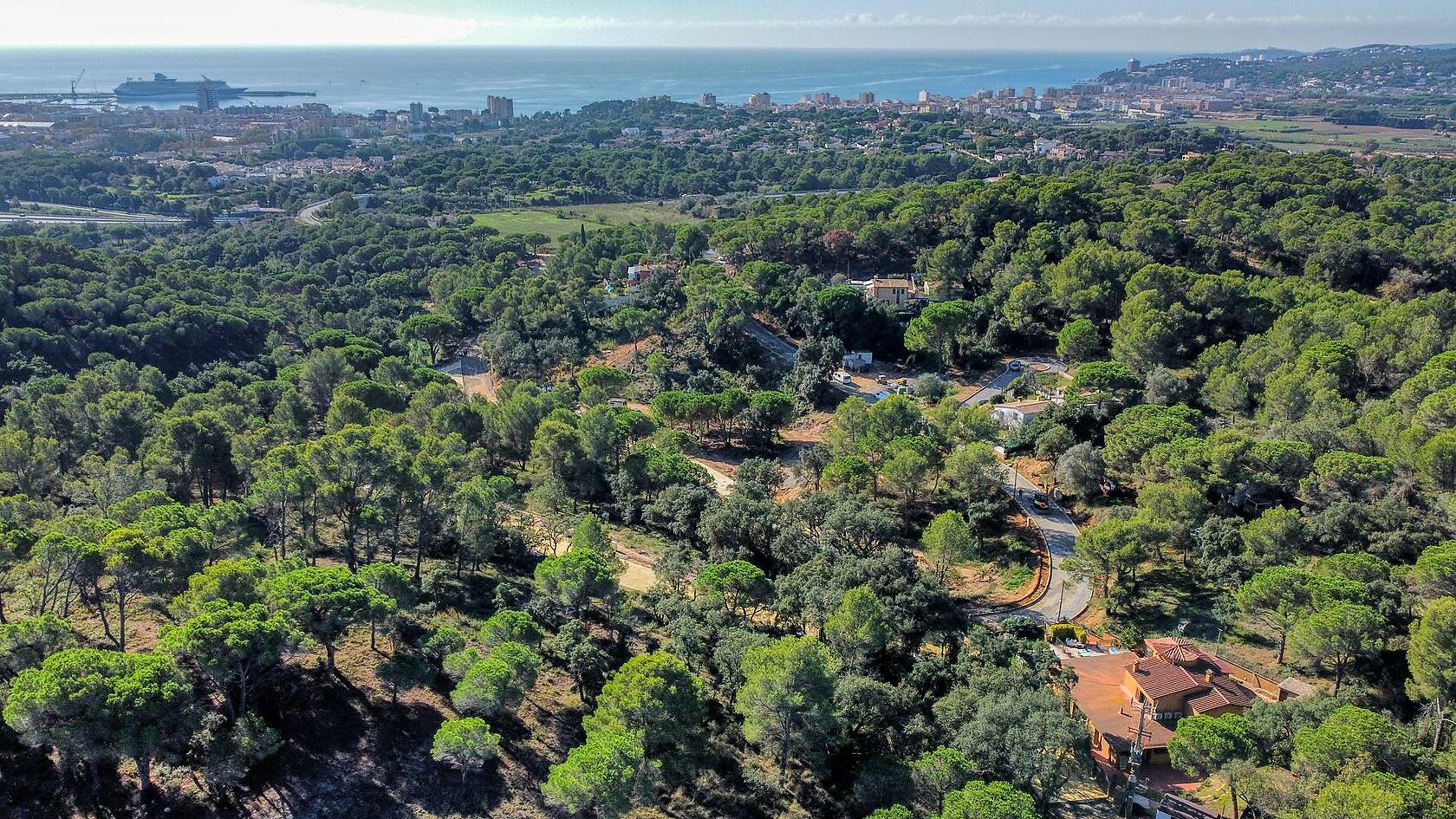 New construction plots in Palamós with sea views.