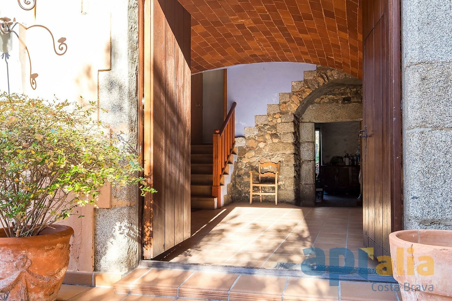 Beautiful stone house in the center of Calonge