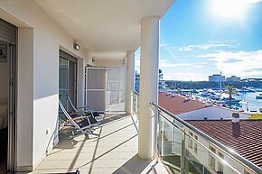 Apartment with canal views in Platja d'Aro